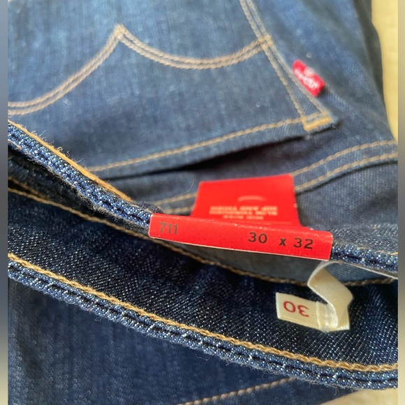 Brand New Levi’s 711 Skinny Women’s Jeans - 30x32 - Picture 6 of 6